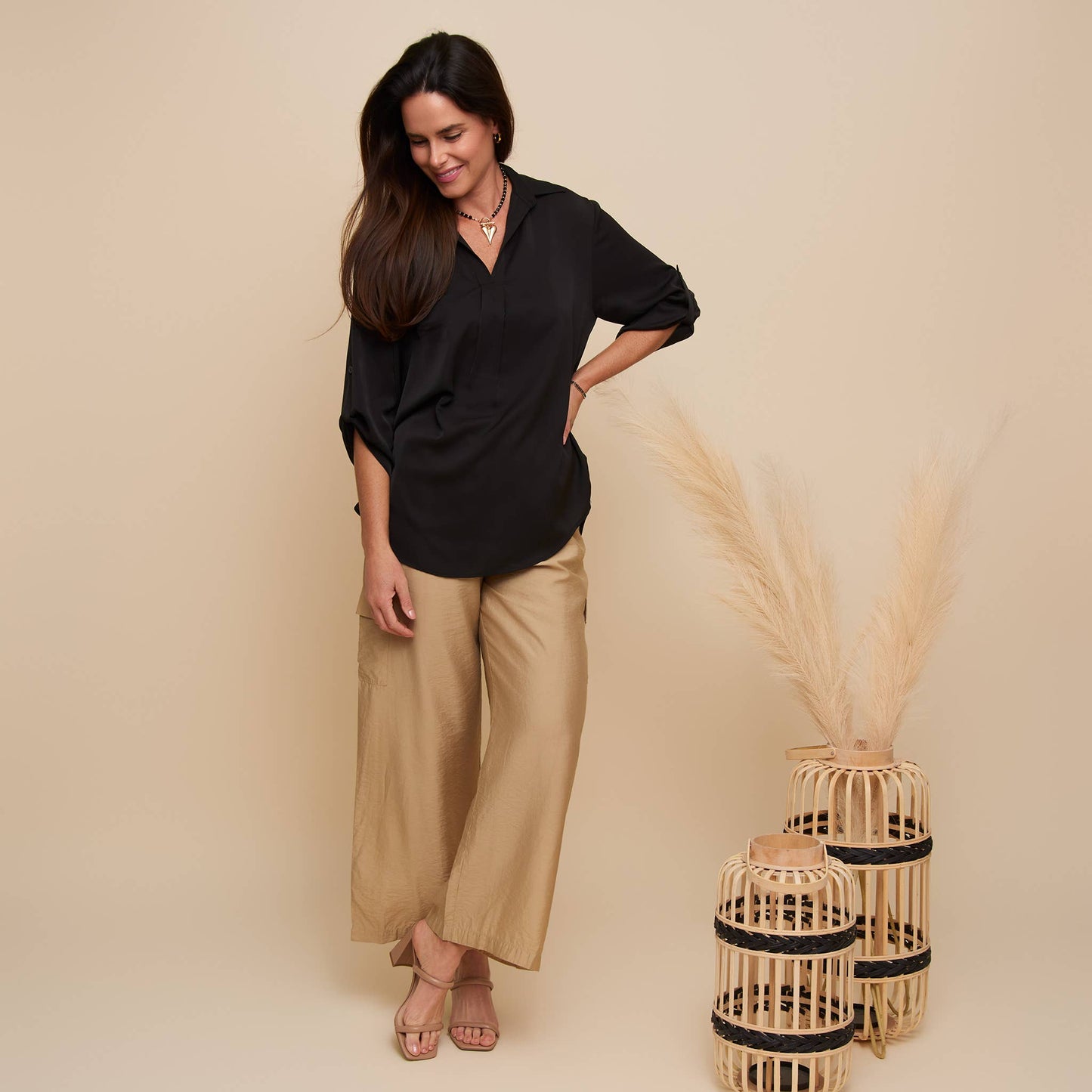 Blouse Top Amaris Collared Relaxed Fit Half Sleeve V-Neck