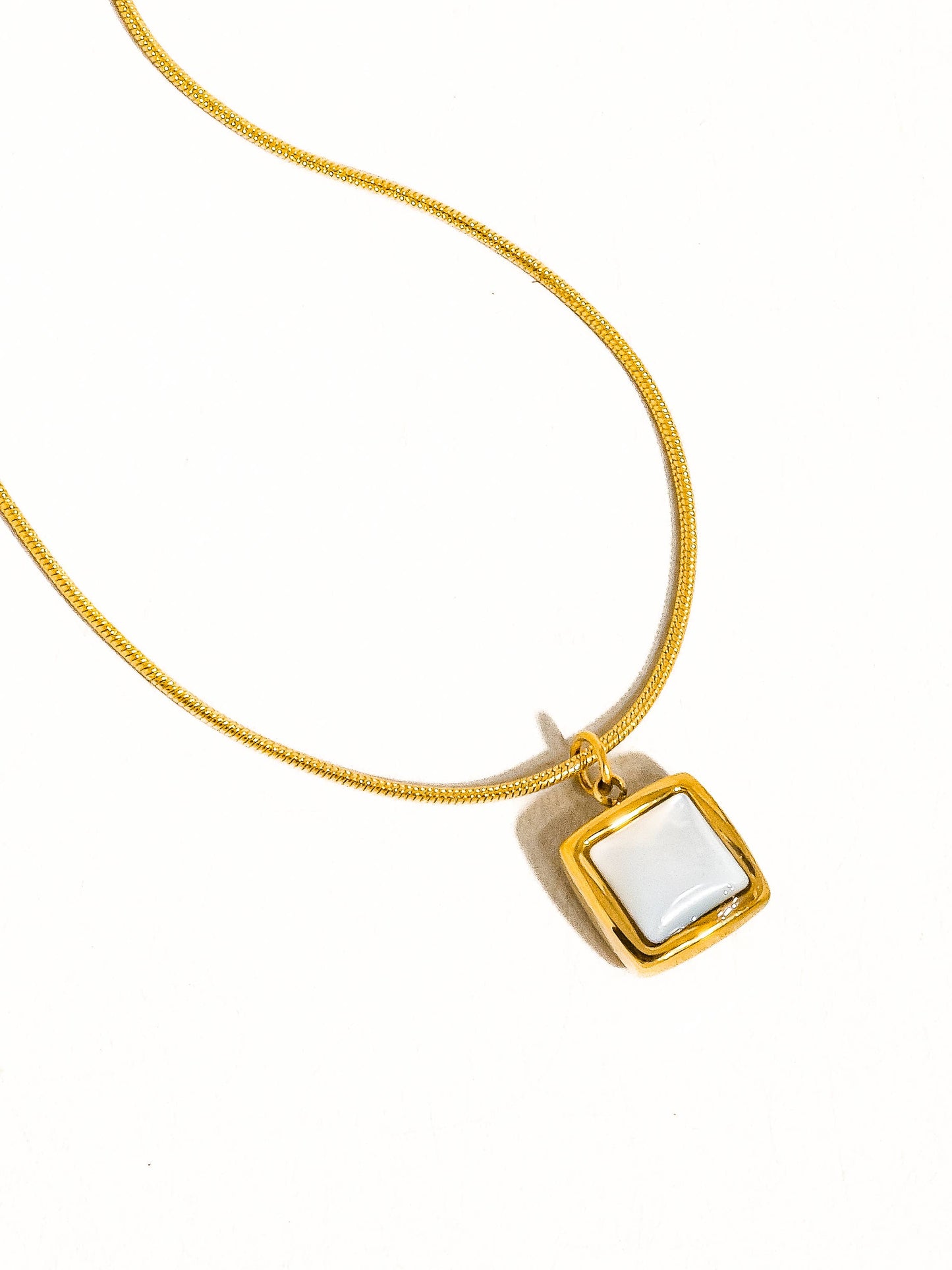 18K Gold Non-Tarnish Square Shell Necklace