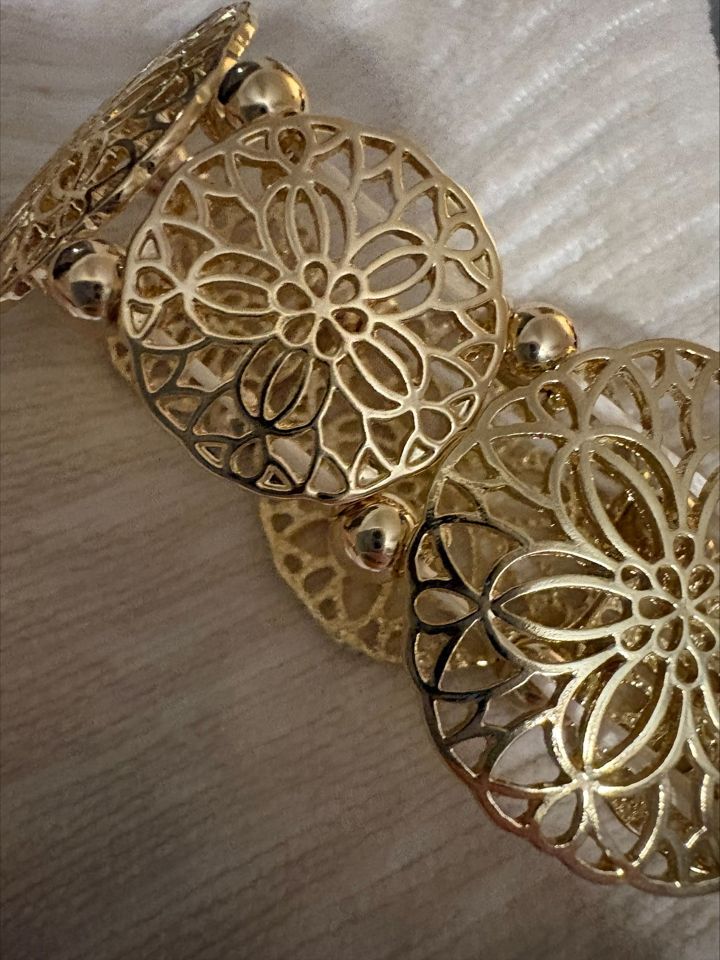 Filigree Stretch Bangle Bracelet-Gold